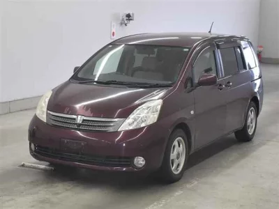 Toyota ISIS  с аукциона в Японии