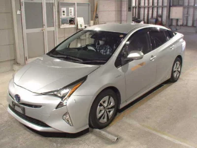 Toyota Prius  с аукциона в Японии