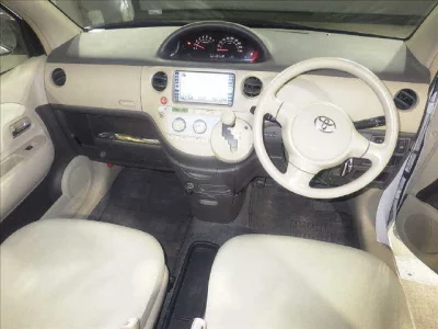 Toyota SIENTA  с аукциона в Японии
