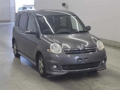 Toyota SIENTA  с аукциона в Японии