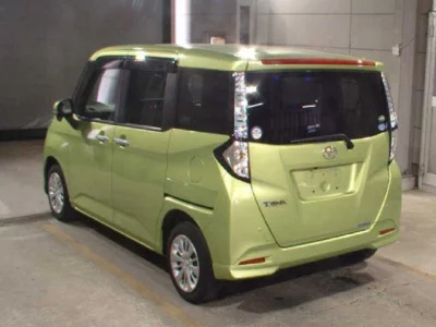 Toyota TANK