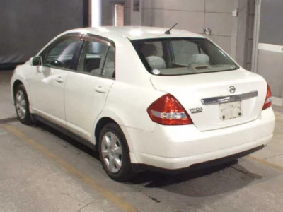 Nissan TIIDA LATIO