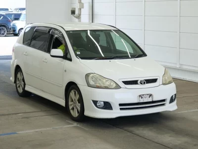 Toyota Ipsum