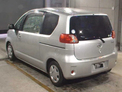 Toyota PORTE  с аукциона в Японии