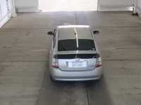 Toyota Prius лот № 2132 оценка 3.5  с аукциона в Японии 2