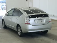 Toyota Prius лот № 2236 оценка 3  с аукциона в Японии 1