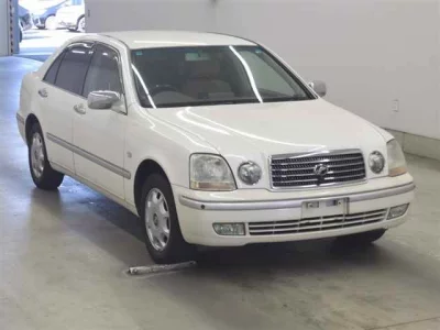 Toyota PROGRES  с аукциона в Японии