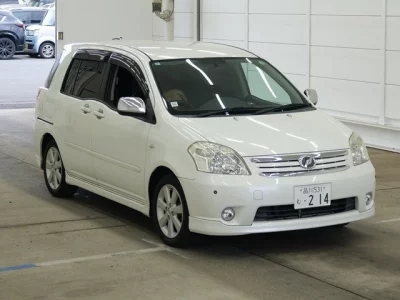 Toyota RAUM