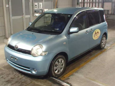 Toyota SIENTA  с аукциона в Японии