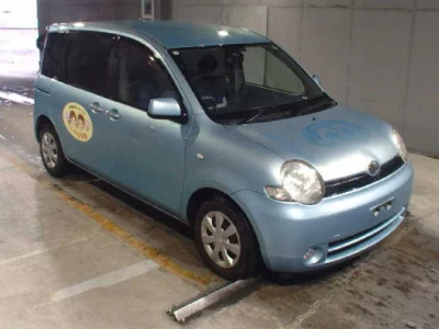 Toyota SIENTA  с аукциона в Японии