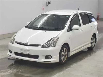 Toyota WISH  с аукциона в Японии
