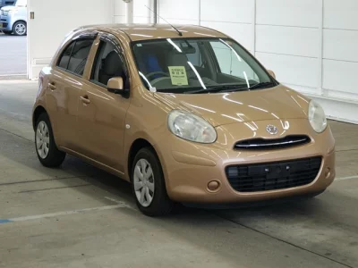 Nissan MARCH
