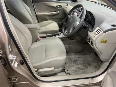 Toyota COROLLA AXIO  с аукциона в Японии