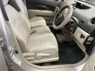 Toyota Passo Sette