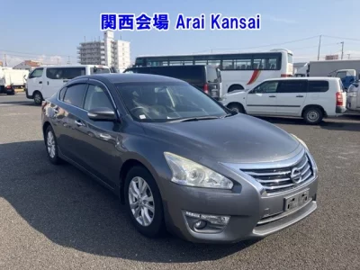 Nissan TEANA  с аукциона в Японии