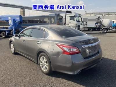 Nissan TEANA  с аукциона в Японии