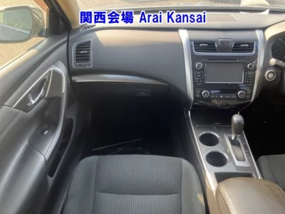 Nissan TEANA  с аукциона в Японии