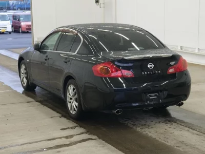 Nissan SKYLINE  с аукциона в Японии