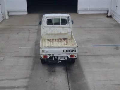 Nissan NT100 Clipper
