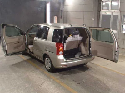 Toyota RAUM  с аукциона в Японии