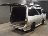 Toyota HIACE лот № 8395 оценка R  с аукциона в Японии 4