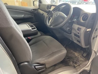 Nissan CARAVAN VAN