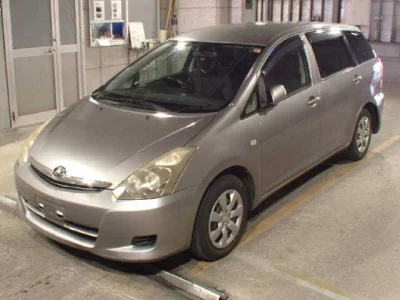 Toyota WISH  с аукциона в Японии