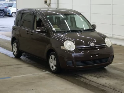 Toyota SIENTA  с аукциона в Японии