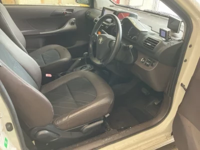 Toyota iQ