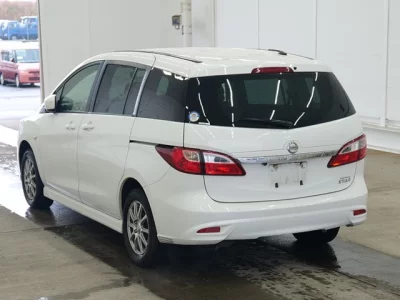 Nissan LAFESTA  с аукциона в Японии