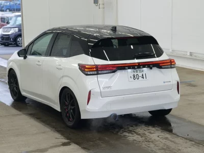 Nissan Aura