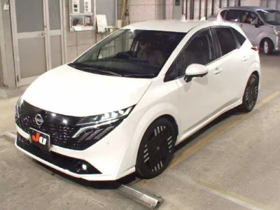 Nissan Aura