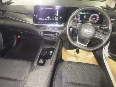 Nissan Aura