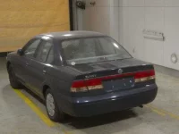 Nissan SUNNY лот № 2135 оценка 3  с аукциона в Японии 1