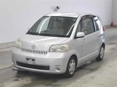 Toyota PORTE  с аукциона в Японии