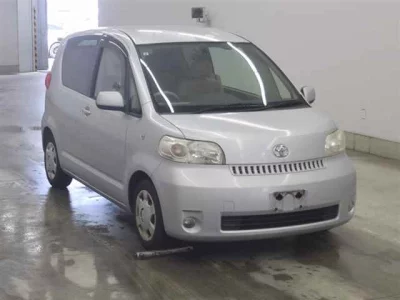 Toyota PORTE  с аукциона в Японии