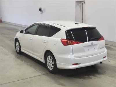 Toyota CALDINA  с аукциона в Японии