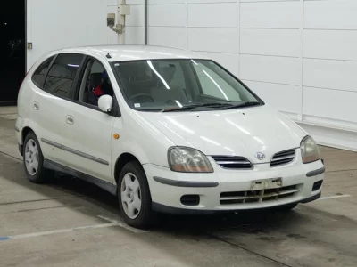 Nissan TINO  с аукциона в Японии