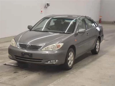 Toyota CAMRY  с аукциона в Японии
