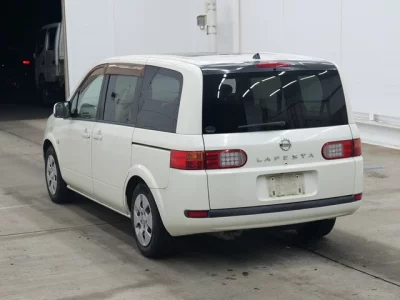 Nissan LAFESTA  с аукциона в Японии