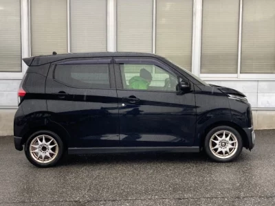 Mitsubishi EK X