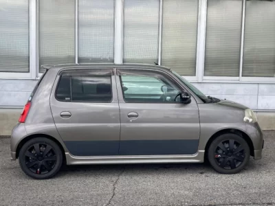 Daihatsu Esse
