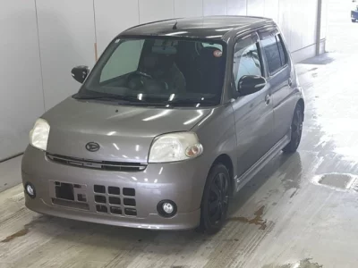 Daihatsu Esse