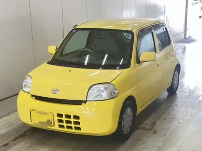 Daihatsu Esse
