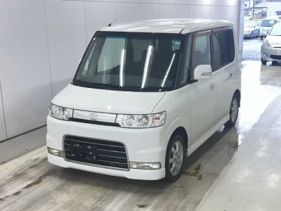 Daihatsu TANTO  с аукциона в Японии