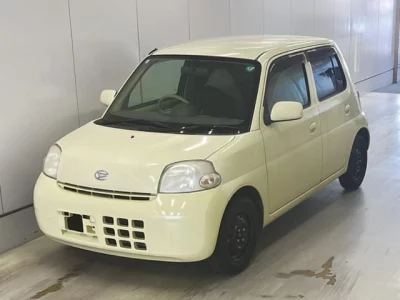 Daihatsu Esse