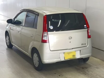 Daihatsu MIRA  с аукциона в Японии