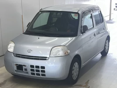 Daihatsu Esse