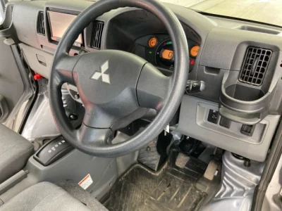Mitsubishi MINICAB MIEV