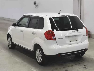 Mazda Verisa